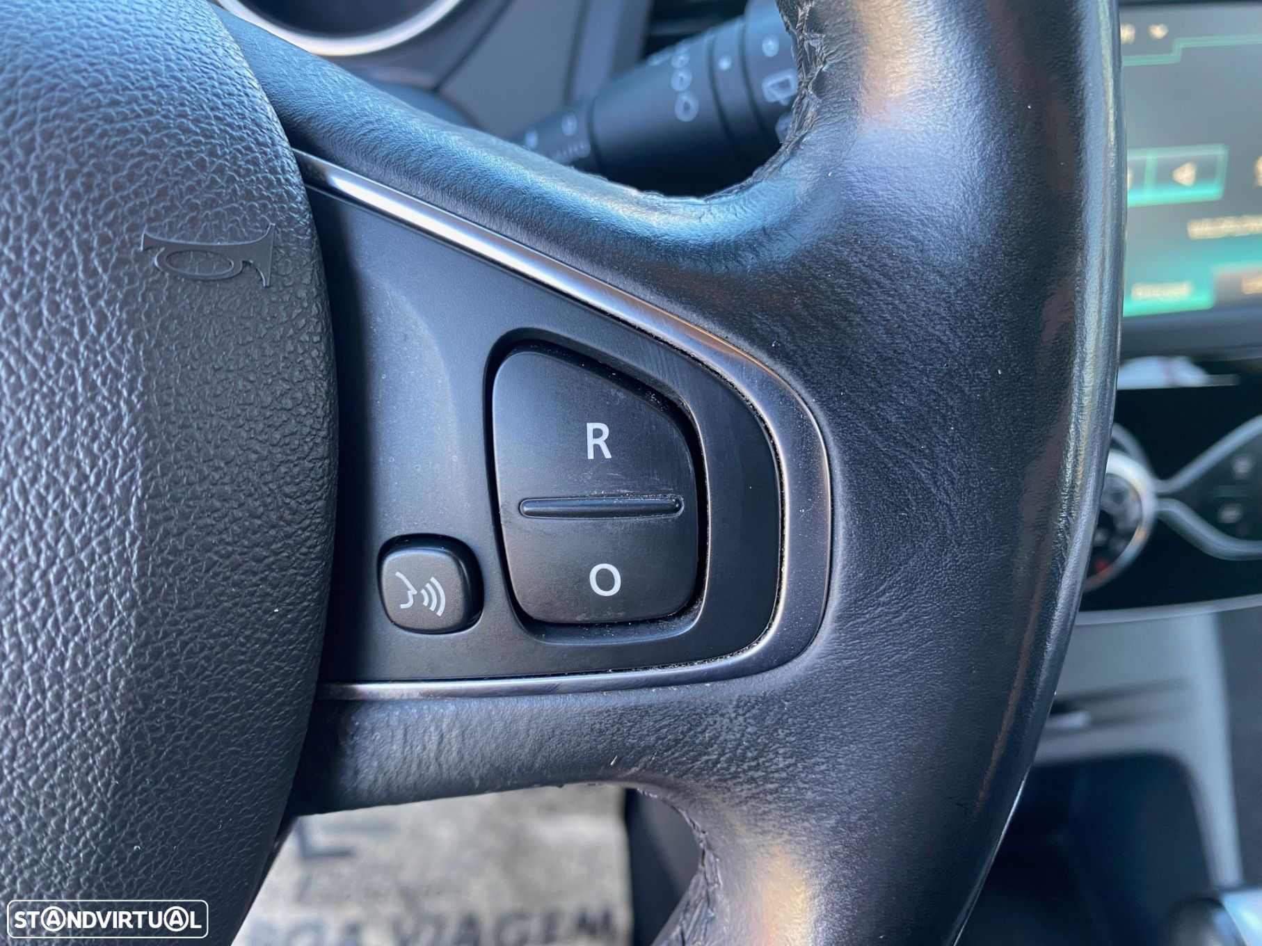 Renault Captur - 23
