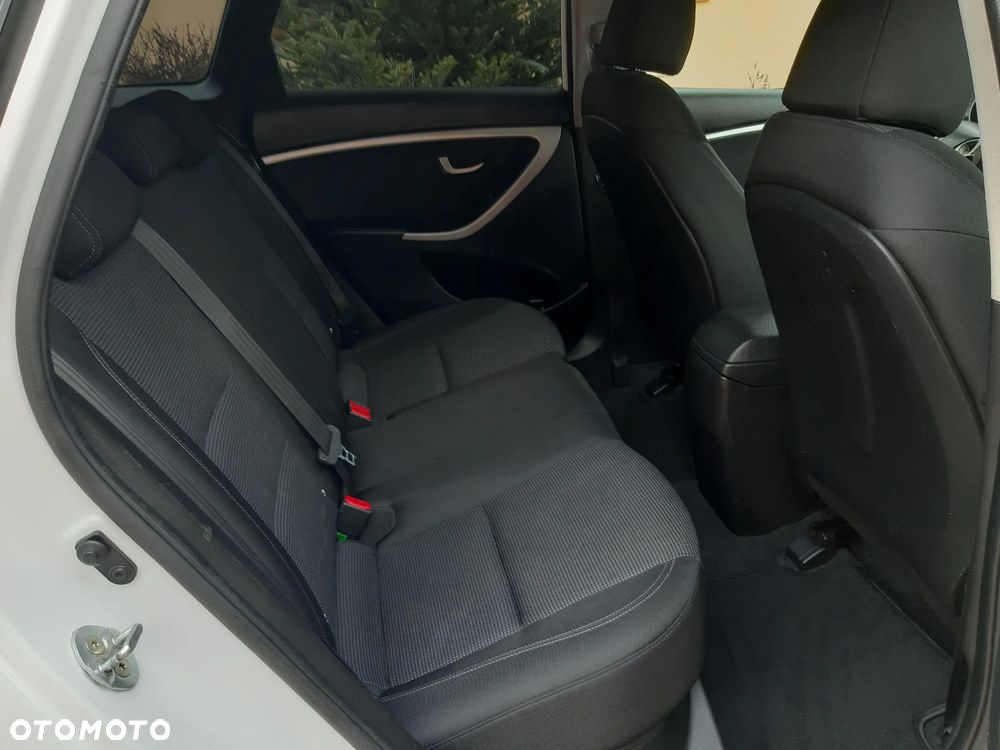 Hyundai i30 1.4 Premiere Comfort - 30