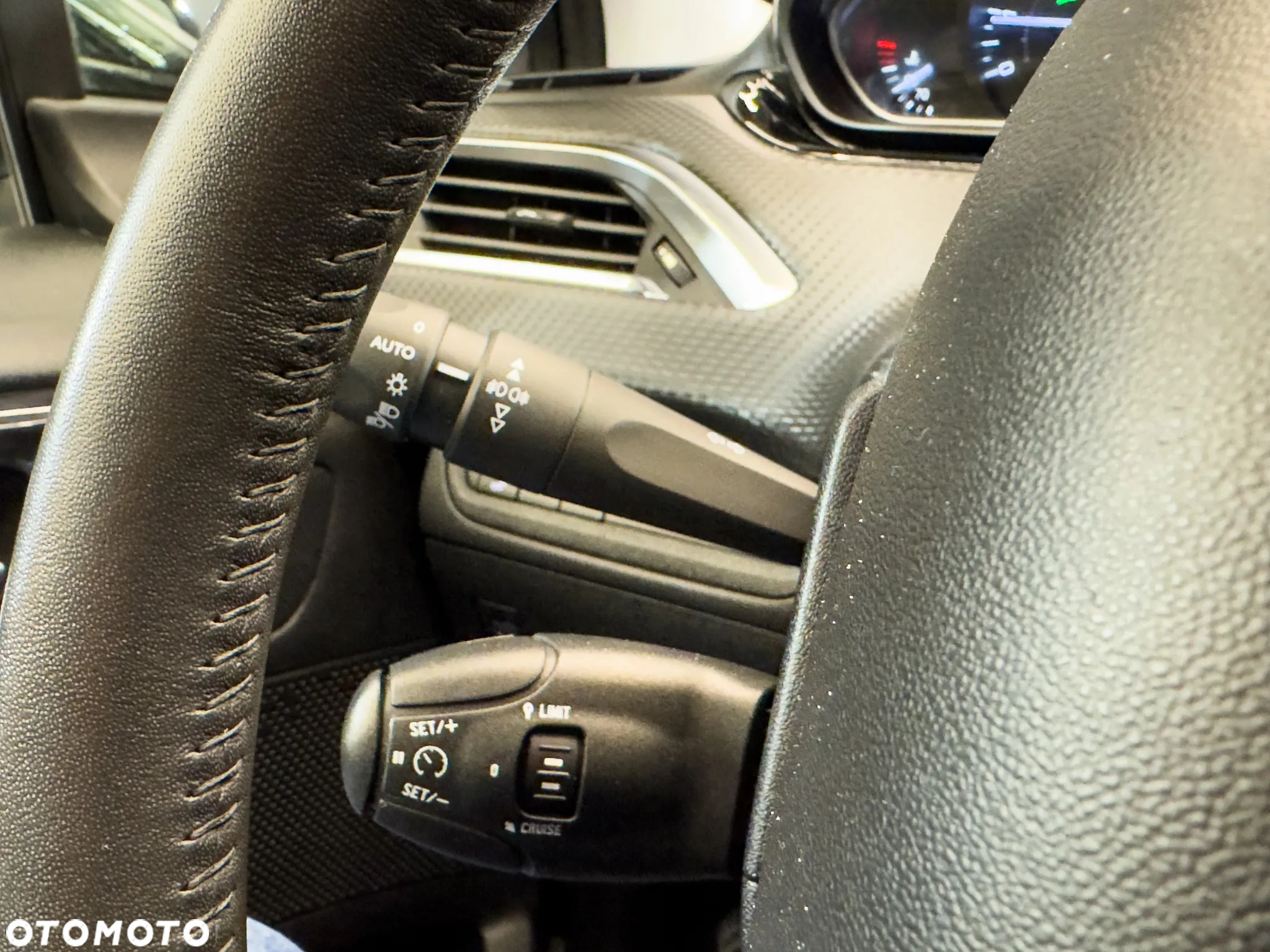 Peugeot 208 PureTech 82 Start & Stop Style - 29