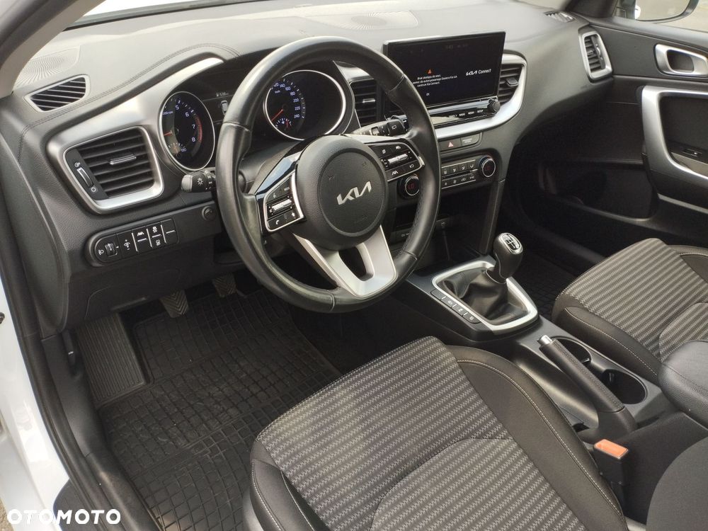 Kia Ceed 1.5 T-GDI M - 9