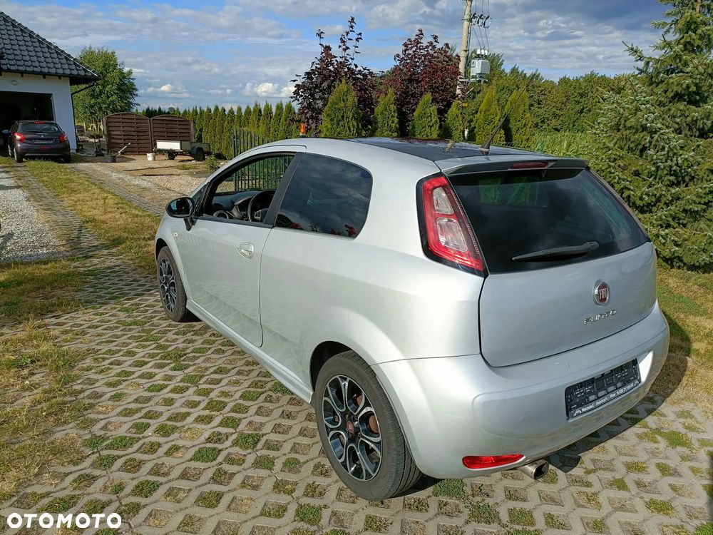 Fiat Grande Punto - 13