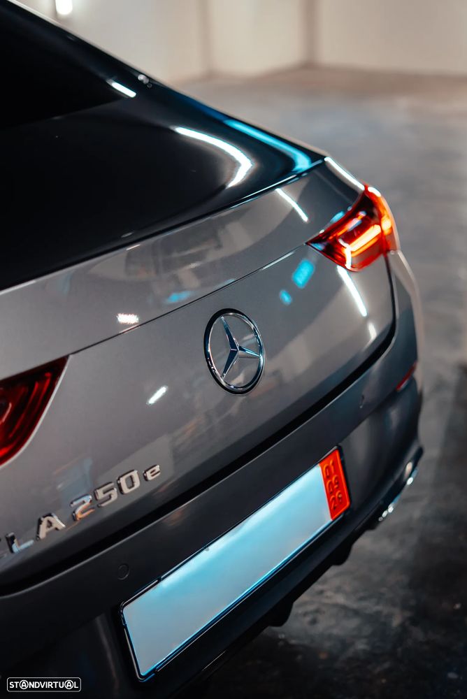 Mercedes-Benz CLA 250 e AMG Line - 18