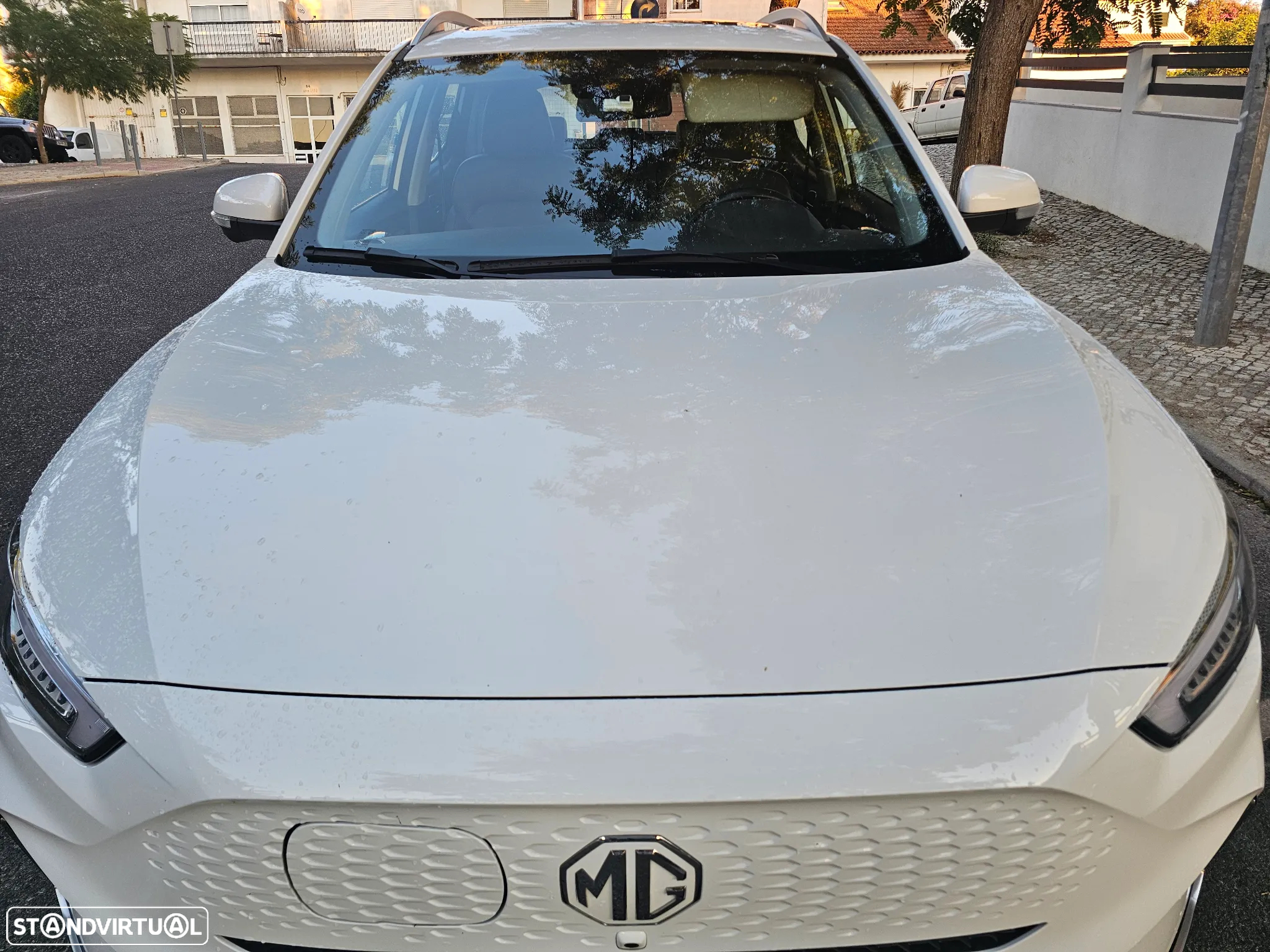 MG ZS EV 72.6 kWh Luxury OBC 11 kW - 7