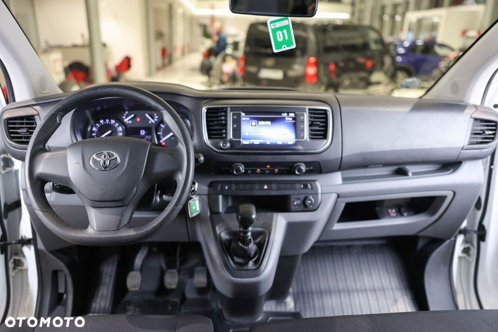 Toyota Proace Verso - 15
