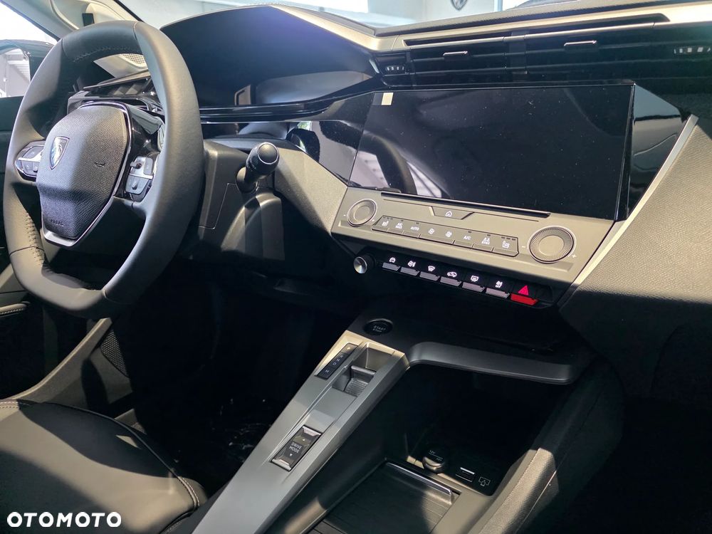 Peugeot 308 1.2 mHEV Allure S&S e-DCS6 - 20