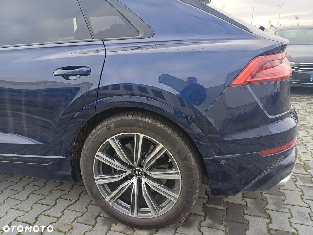 Audi SQ8 - 12