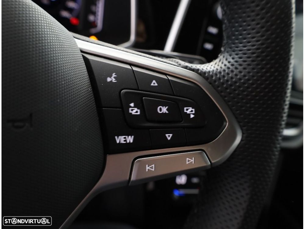 VW T-Roc 1.5 TSI R-Line DSG - 23