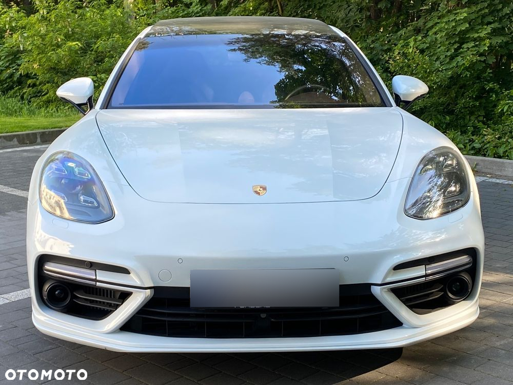 Porsche Panamera - 11