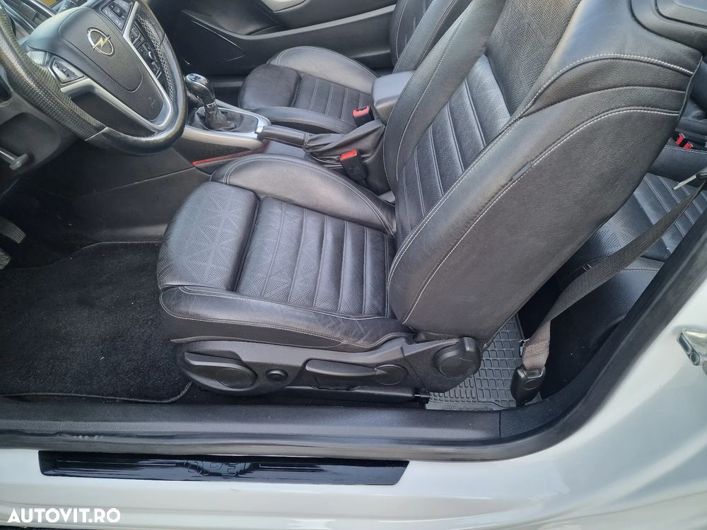 Opel Cascada 2.0 CDTI ECOFLEX Start/Stop Edition - 33