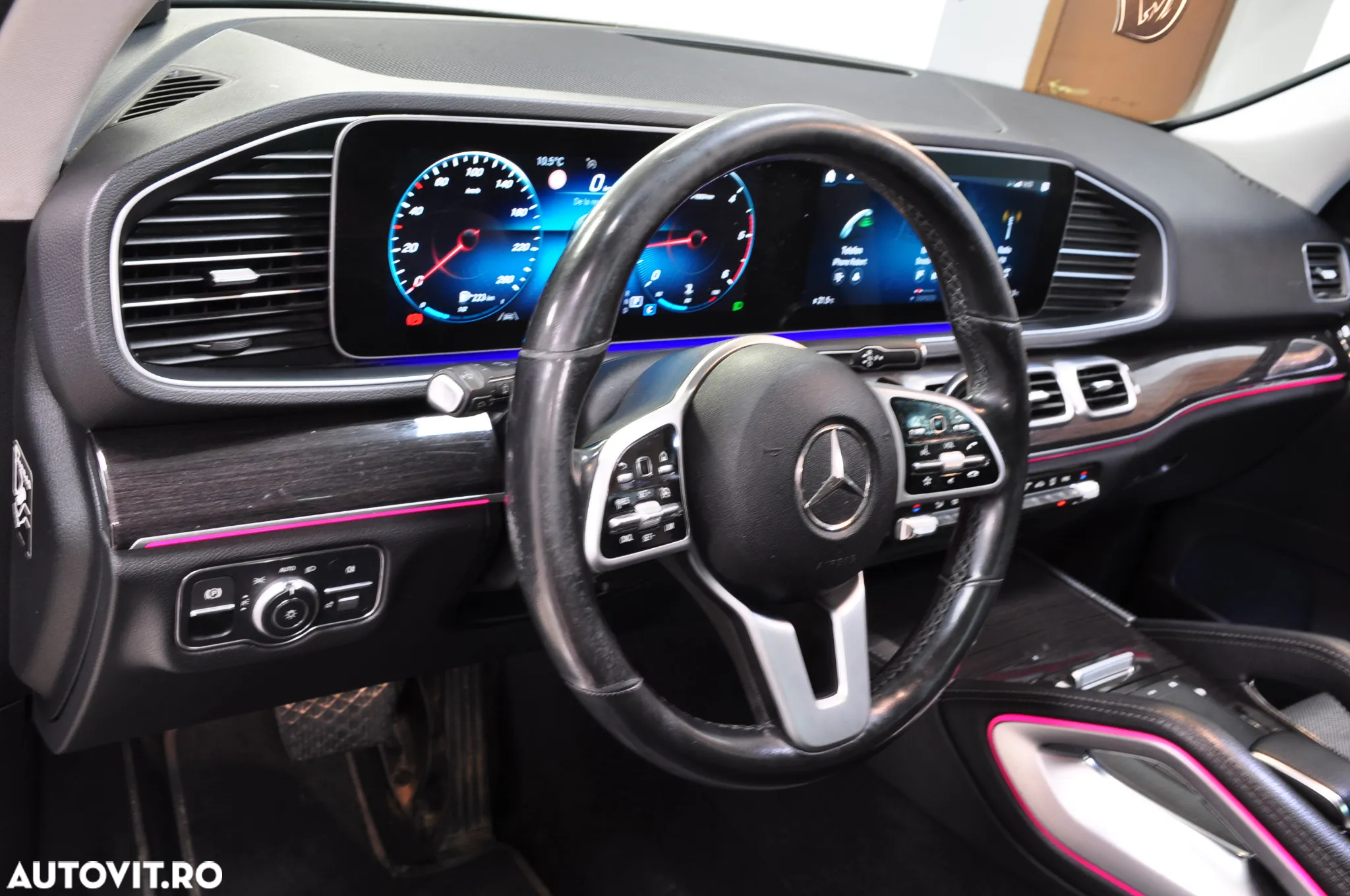 Mercedes-Benz GLE 300 d 4MATIC - 12