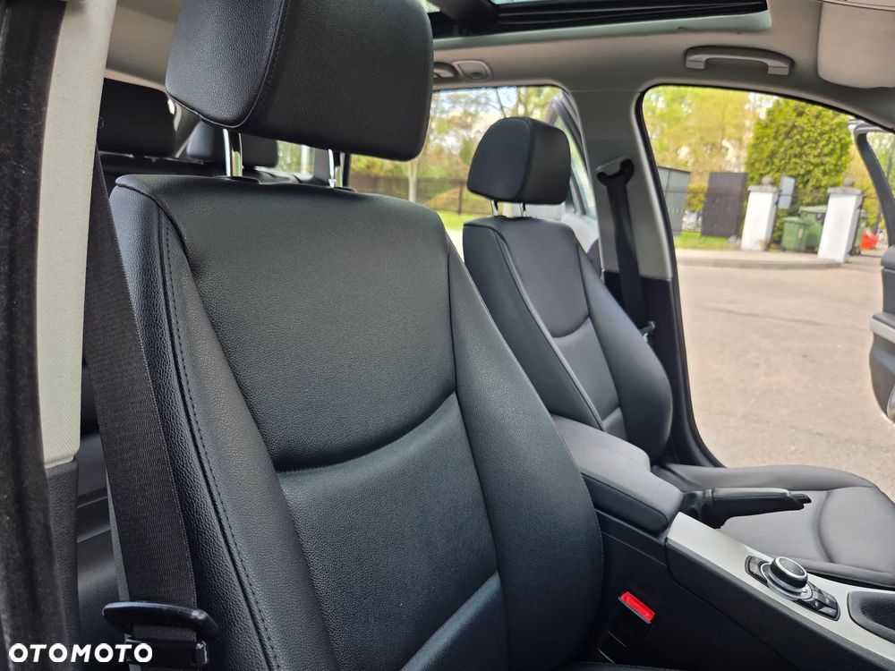 BMW Seria 3 318i Edition Exclusive - 30