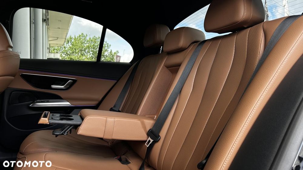 Mercedes-Benz Klasa E 220 d mHEV 4-Matic AMG 9G-Tronic - 18