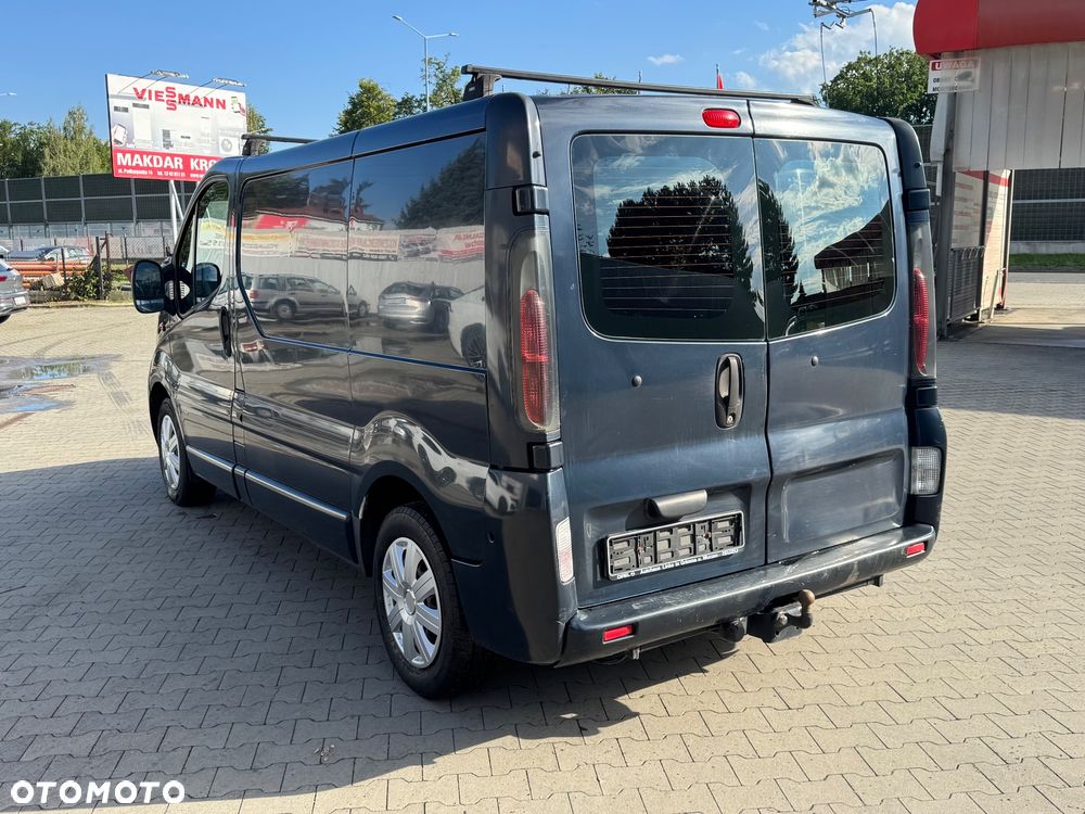 Opel Vivaro - 9