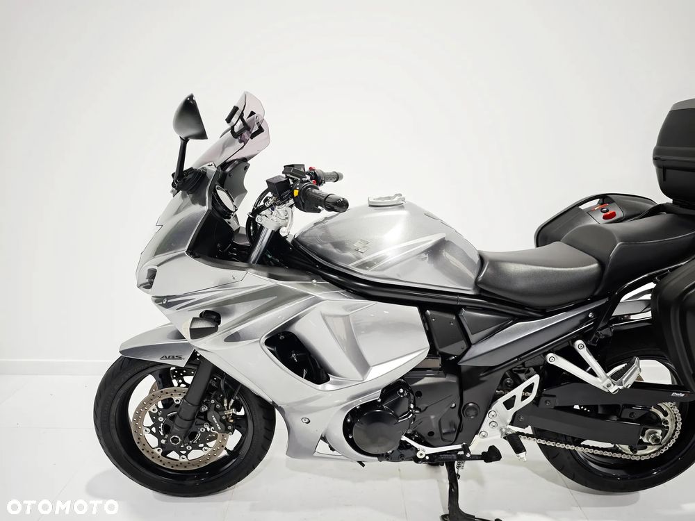 Suzuki GSX - 15