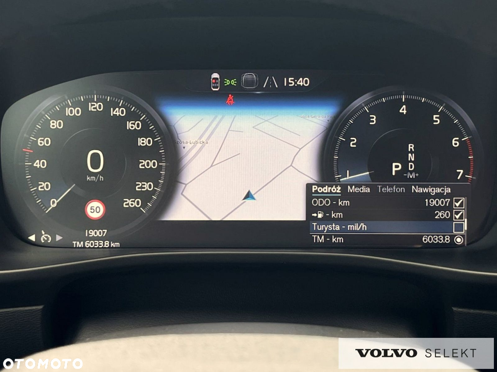 Volvo XC 40 - 25