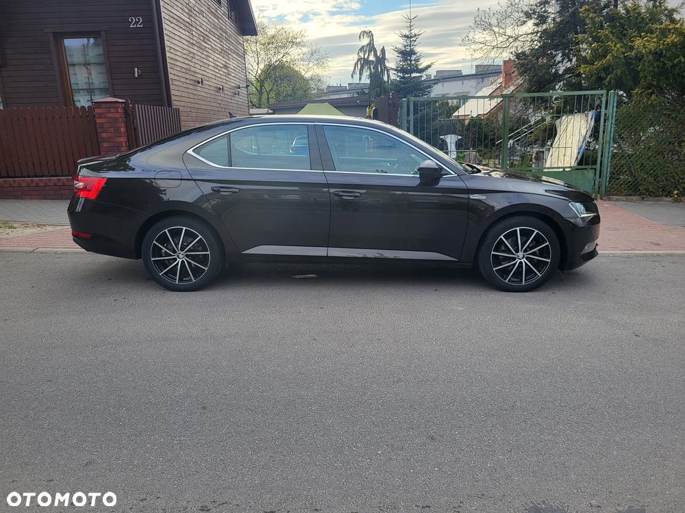 Skoda Superb 2.0 TDI 4x4 Ambition - 8