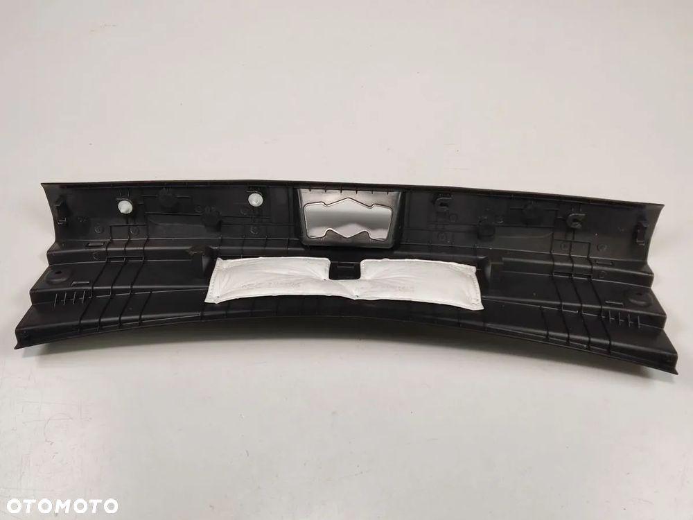 HUYNDAI KONA EV 19-20r Osłona Zamka Klapy Pasa - 6