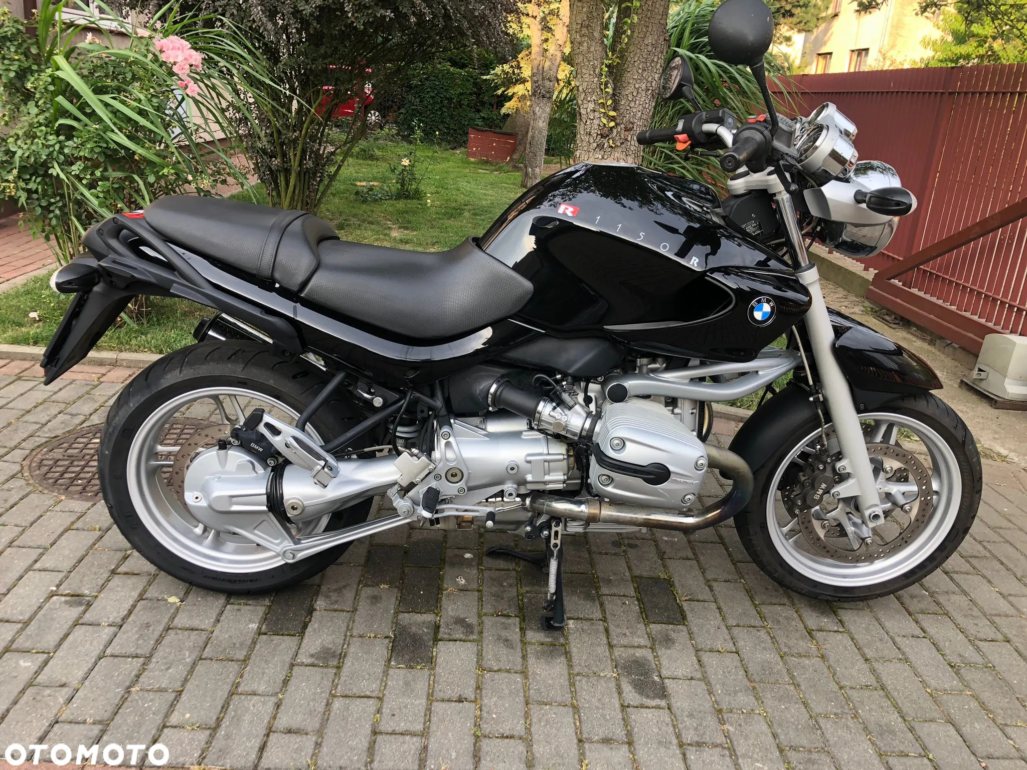 BMW R - 8