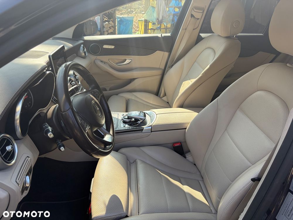 Mercedes-Benz GLC - 15