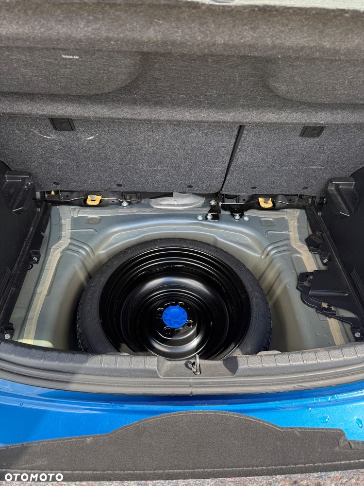Toyota Yaris - 10