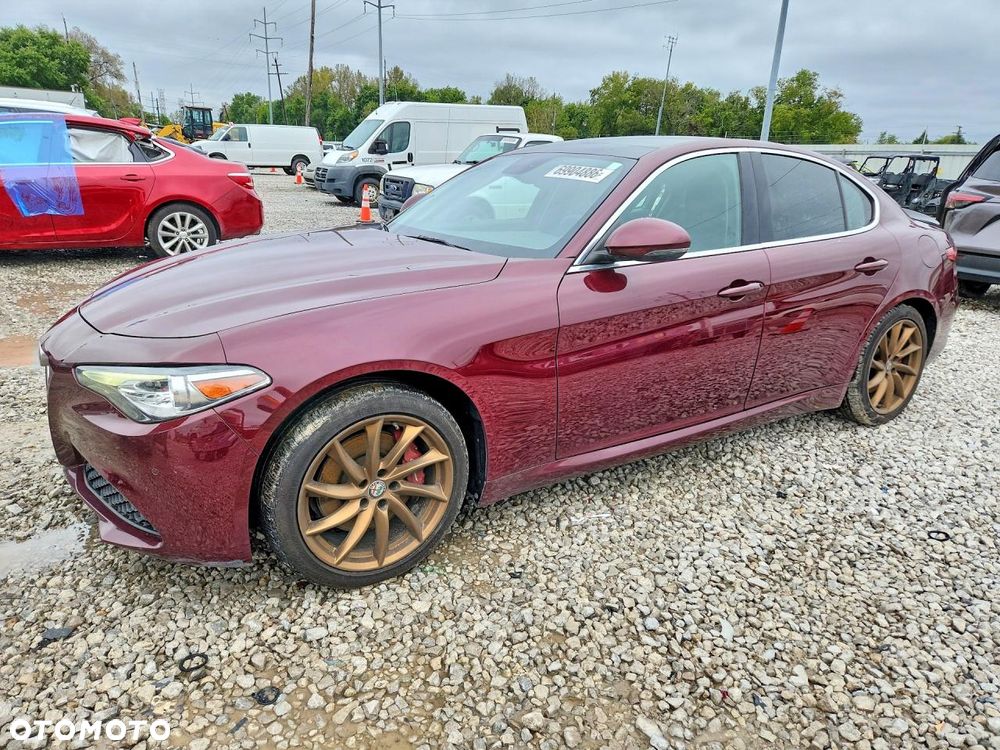 Alfa Romeo Giulia 2.0 Turbo 16V AT8-Q4 Veloce - 19