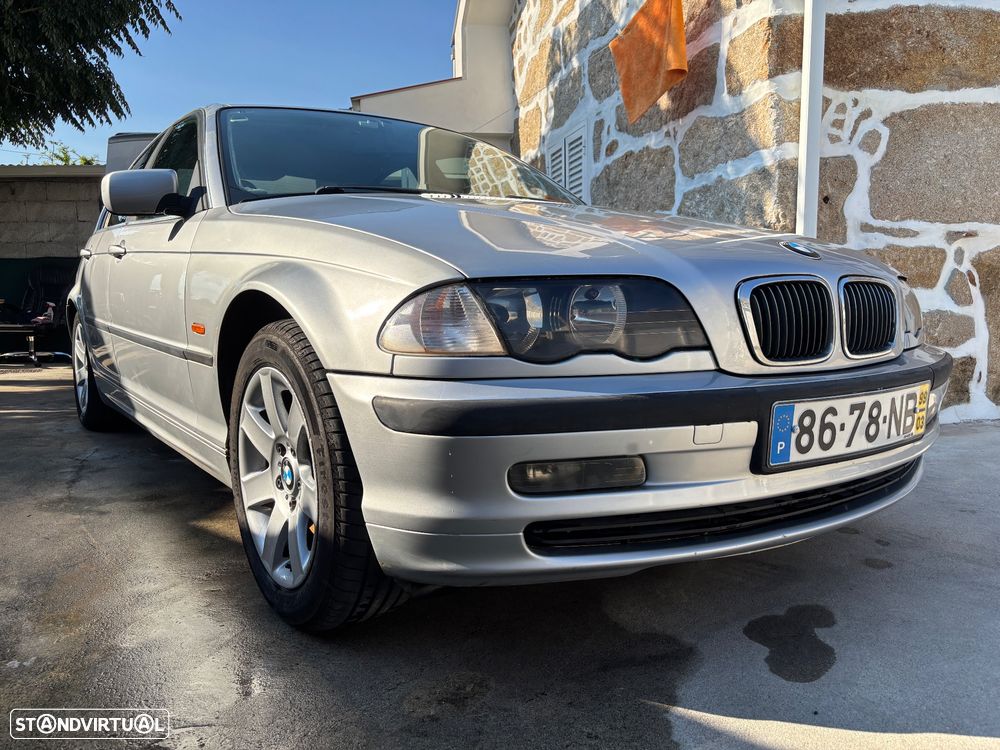 BMW 323 i - 2