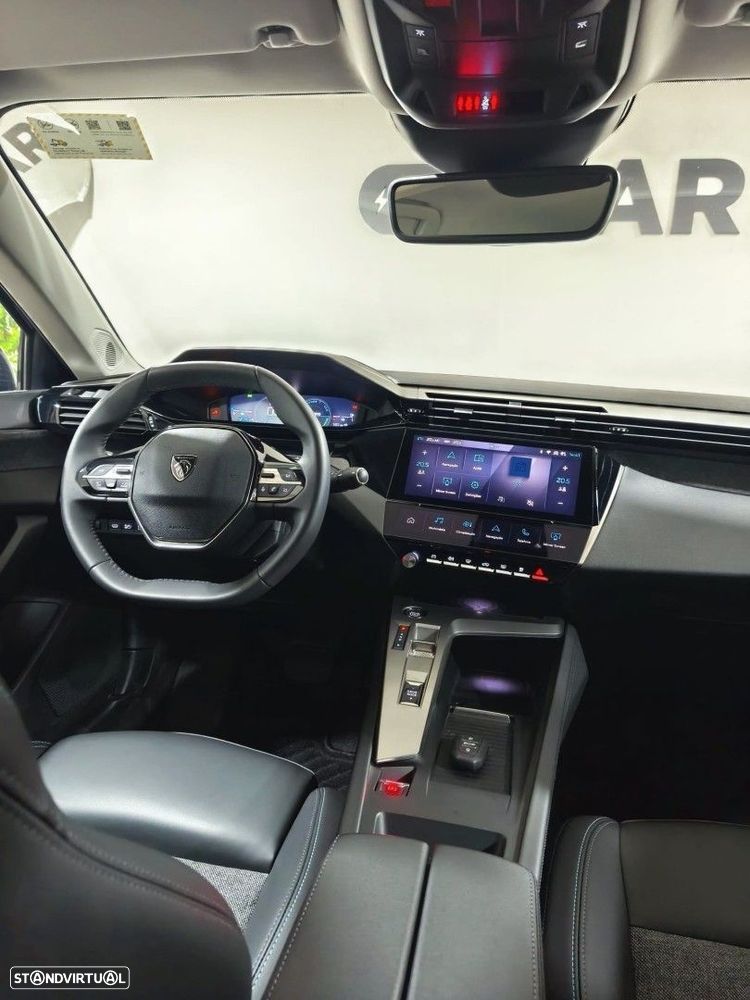 Peugeot 408 Plug-In Hybrid 180 e-EAT8 Allure - 16