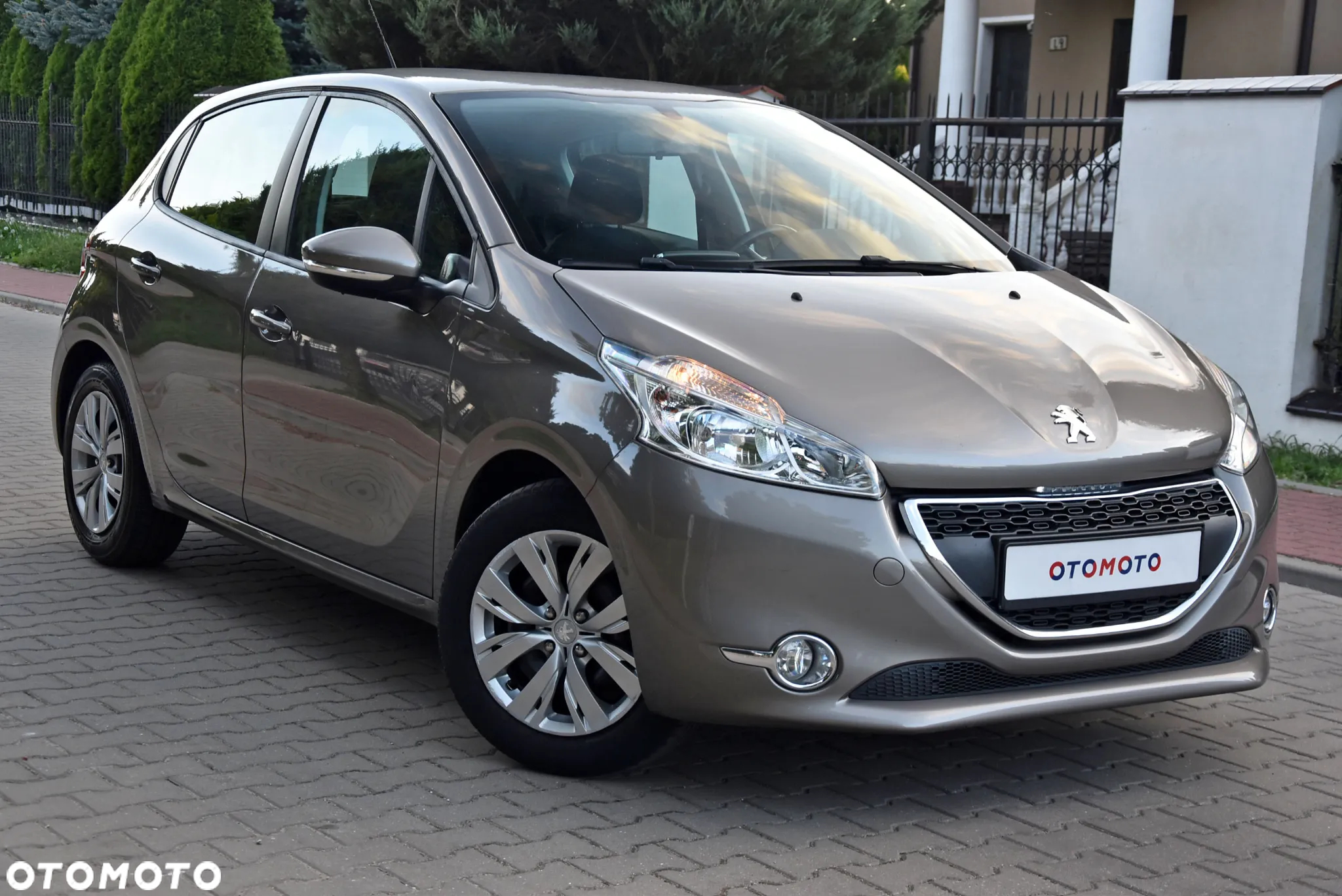 Peugeot 208 HDi 68 Like - 14
