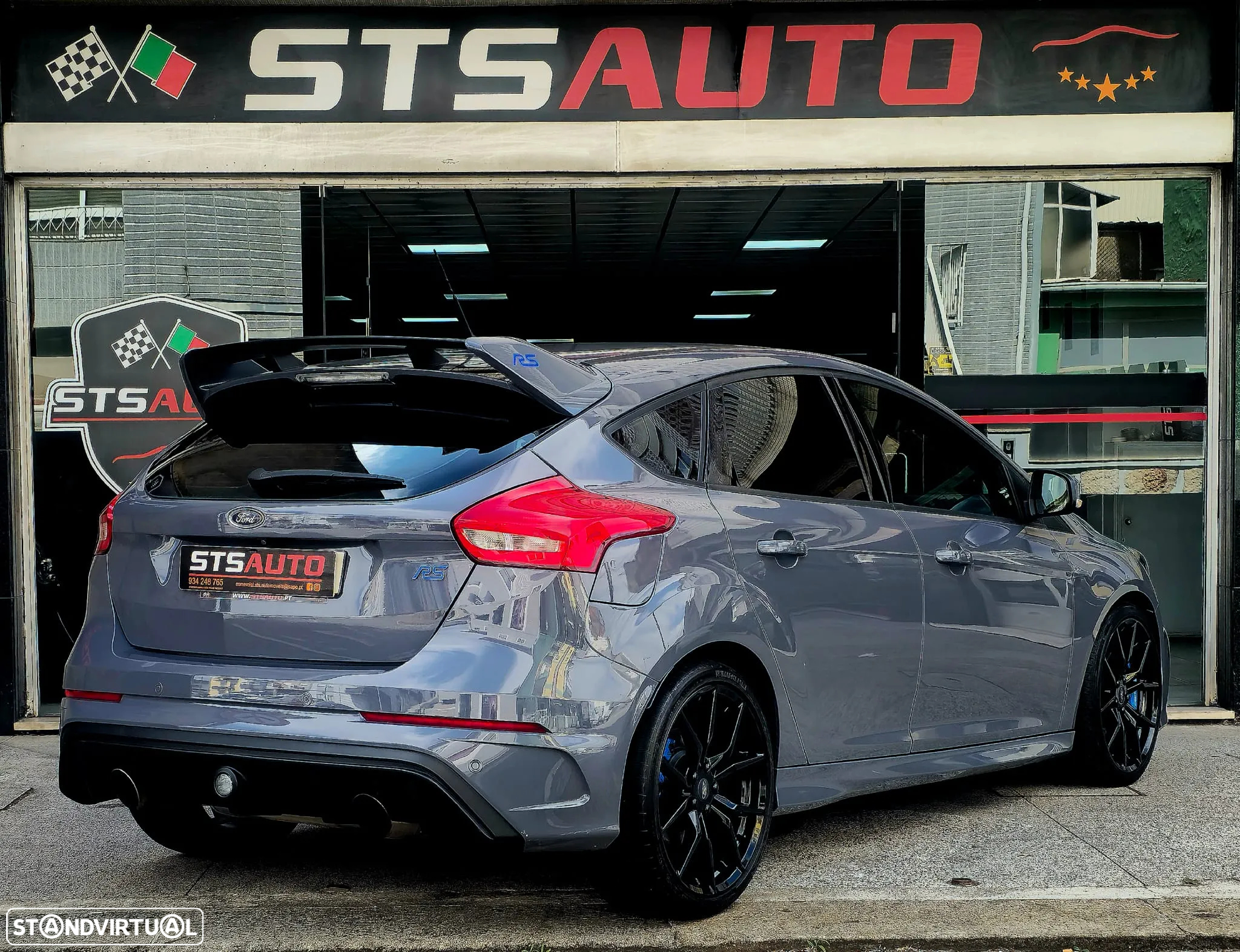 Ford Focus 2.3 EcoBoost RS - 13