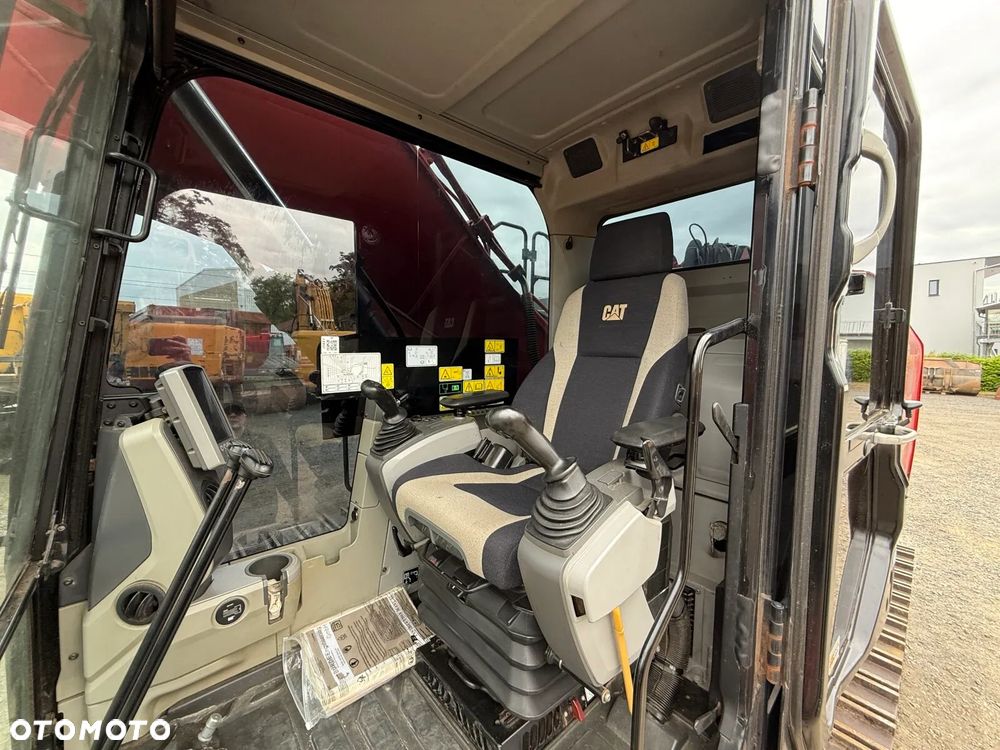 Caterpillar 320E - 9