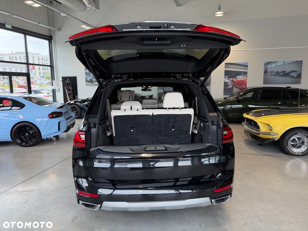 BMW X7 - 34