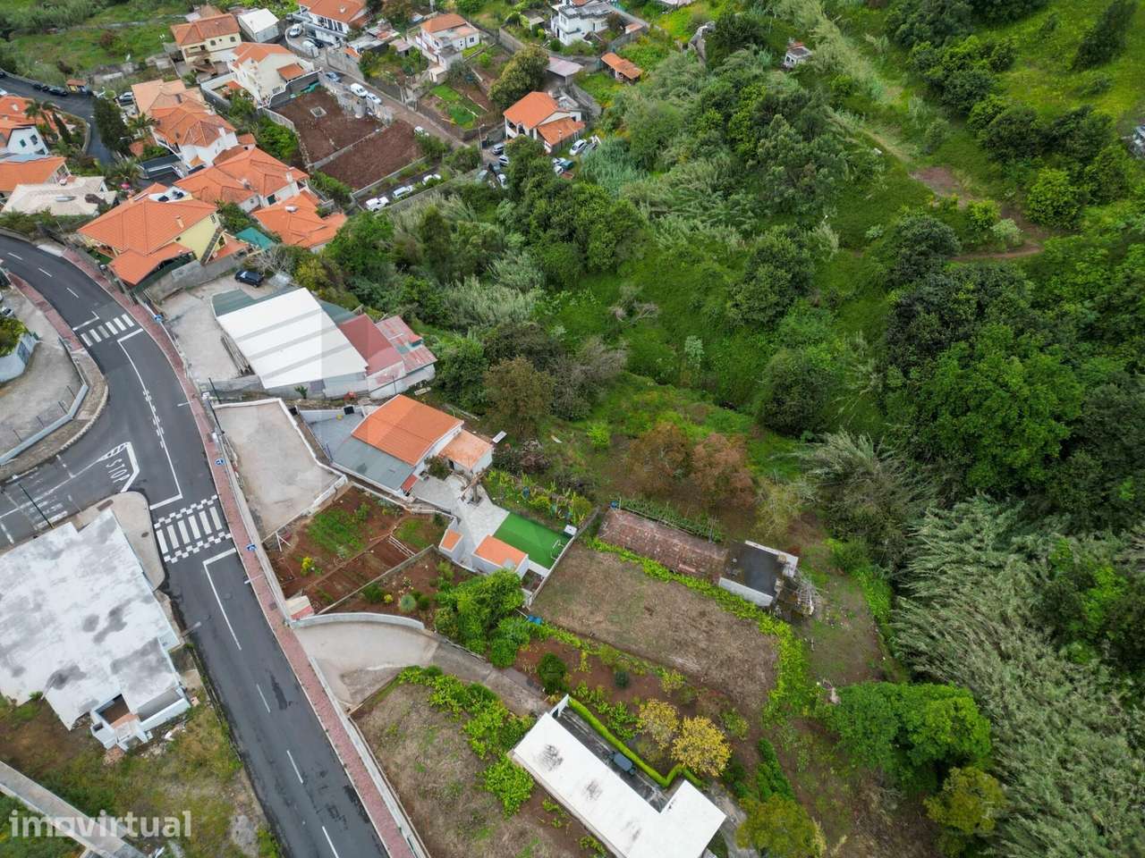 Terreno Urbano no Caniço (2.324 m2) — Excelente Oportunidade para Cons - Grande imagem: 3/15
