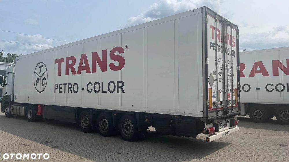 Schmitz Cargobull SKO 24 - 2