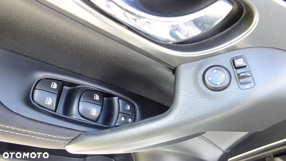 Nissan Qashqai 1.2 DIG-T N-Connecta EU6 - 19