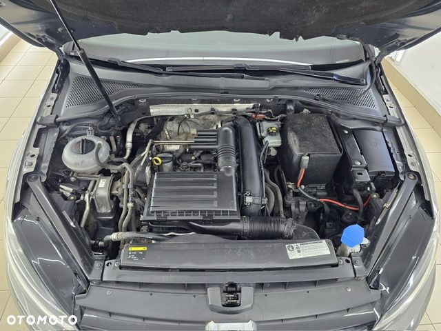 Volkswagen Golf - 9