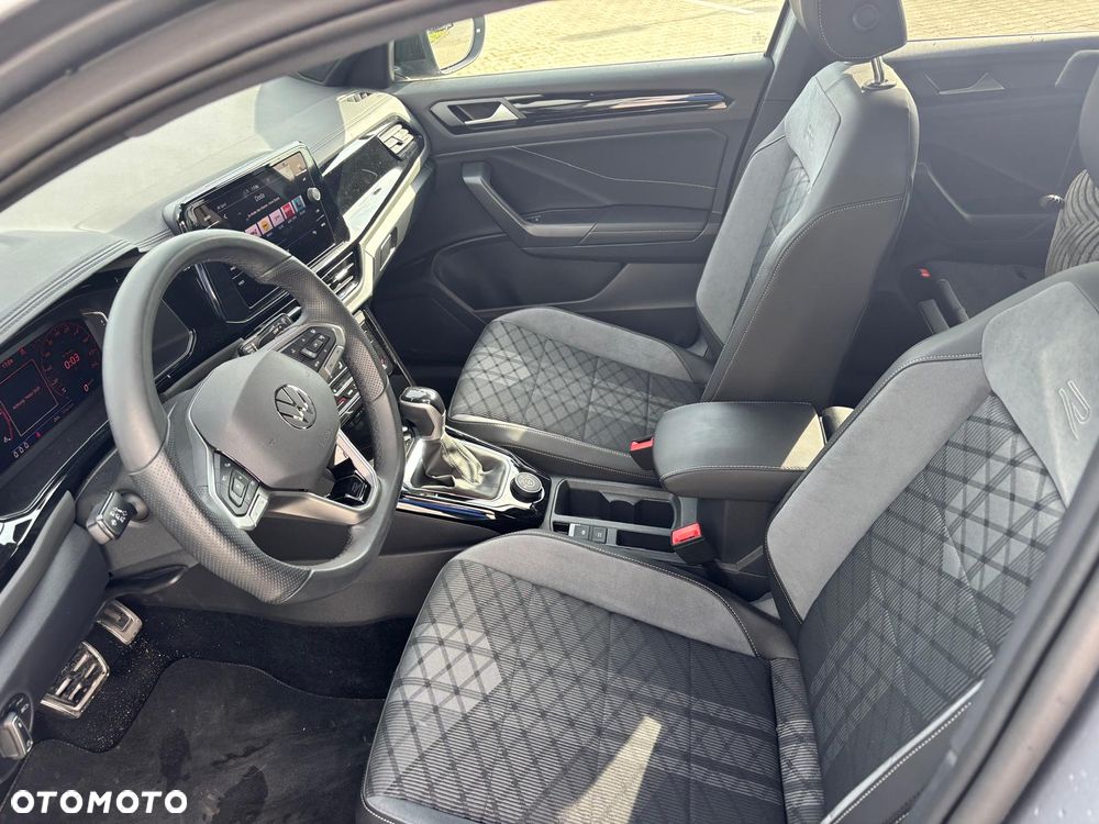 Volkswagen T-Roc - 23