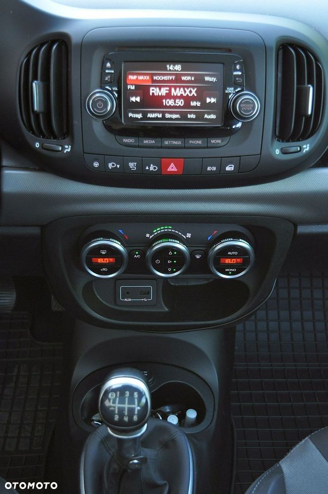 Fiat 500L 1.4 T-Jet 16V Lounge - 26