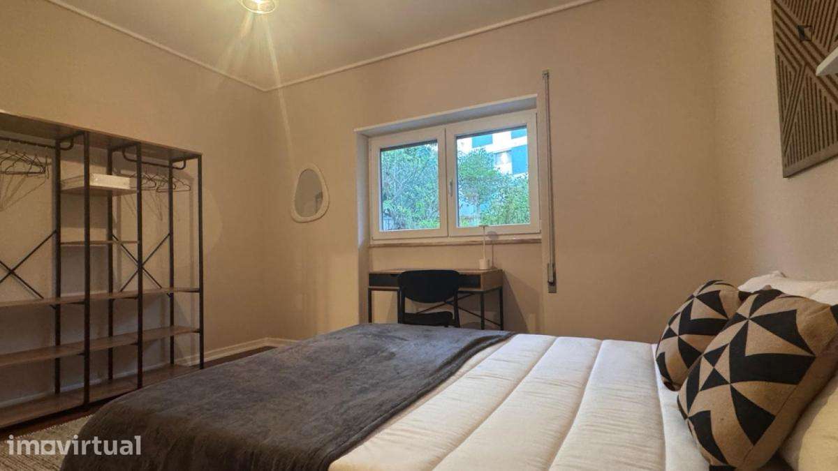 Quarto - localizado em Norton de Matos Coimbra - Grande imagem: 4/9