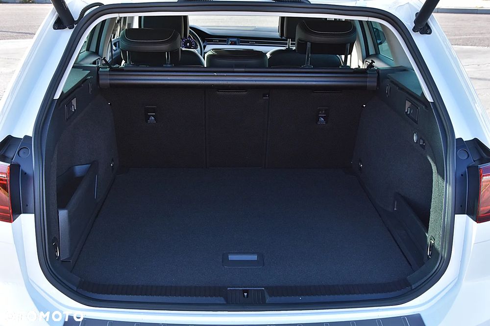 Volkswagen Passat 2.0 TDI 4Mot Elegance DSG - 32