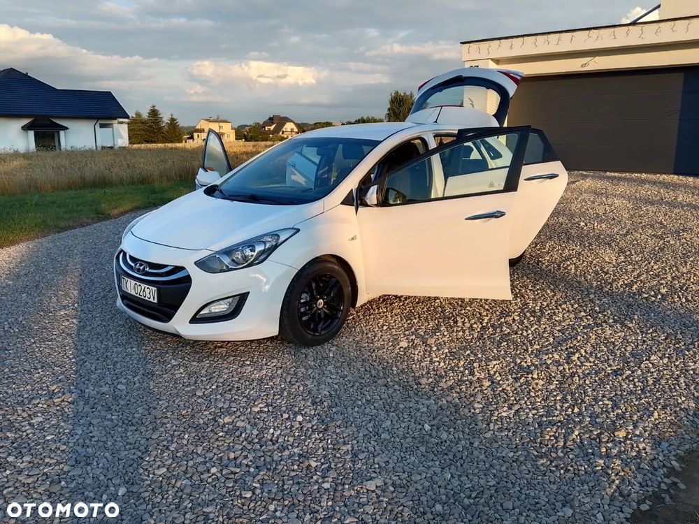 Hyundai i30 1.4 BlueDrive Comfort - 26
