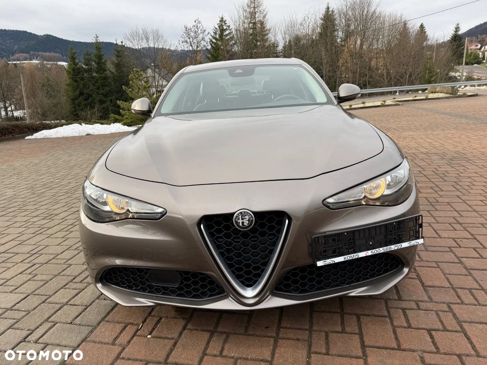 Alfa Romeo Giulia 2.2 - 2