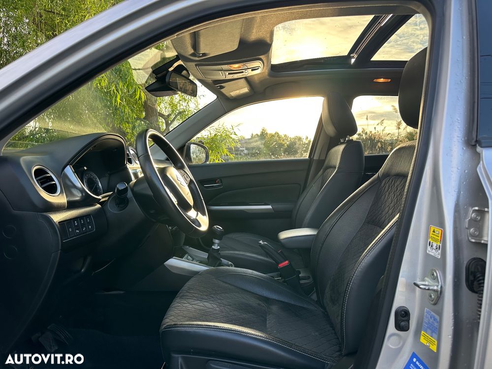 Suzuki Vitara 1.4 Boosterjet AllGrip MHEV Luxus - 9