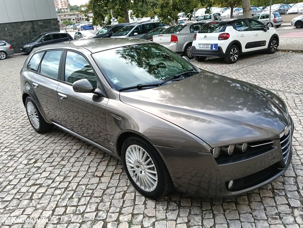 Alfa Romeo 159 Sportwagon 1.9 JTDm 16V Sportiva - 9