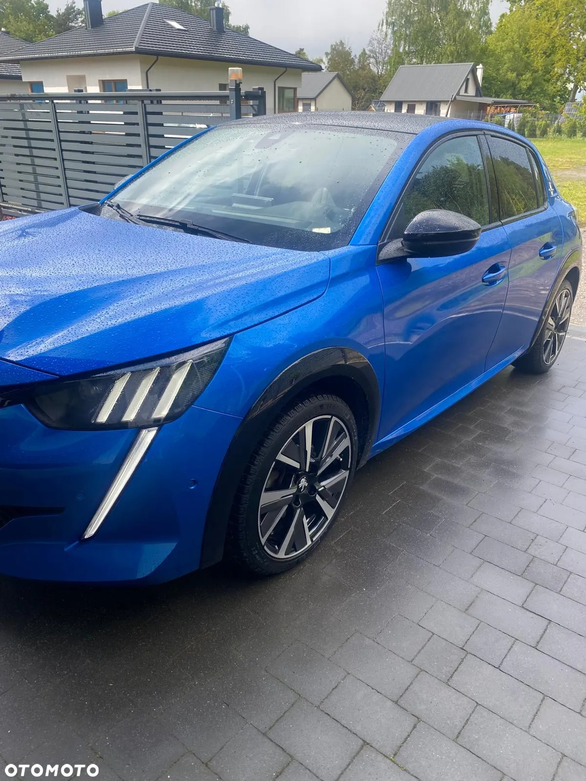 Peugeot 208 - 14