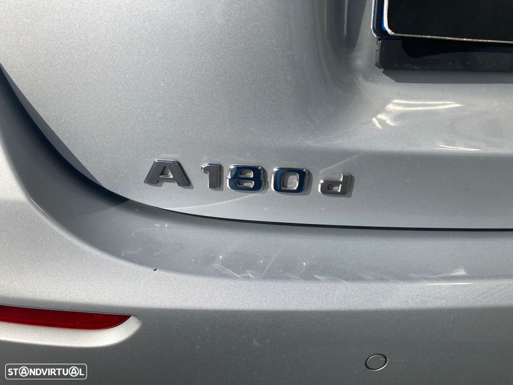 Mercedes-Benz A 180 d Progressive Aut. - 9