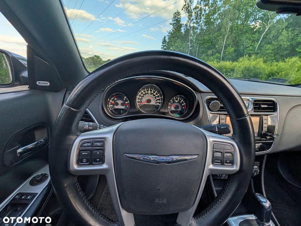 Chrysler 200 - 30