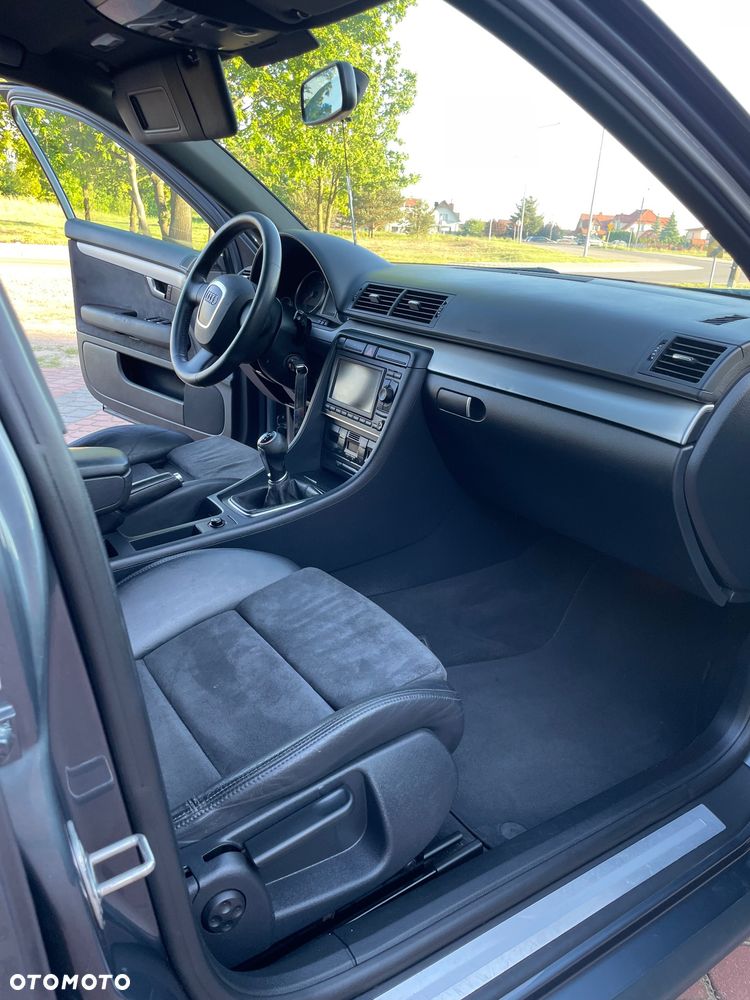 Audi A4 Avant 2.0T FSI - 19