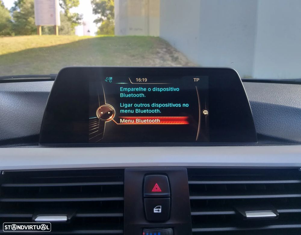 BMW 320 d Touring Advantage Auto - 24