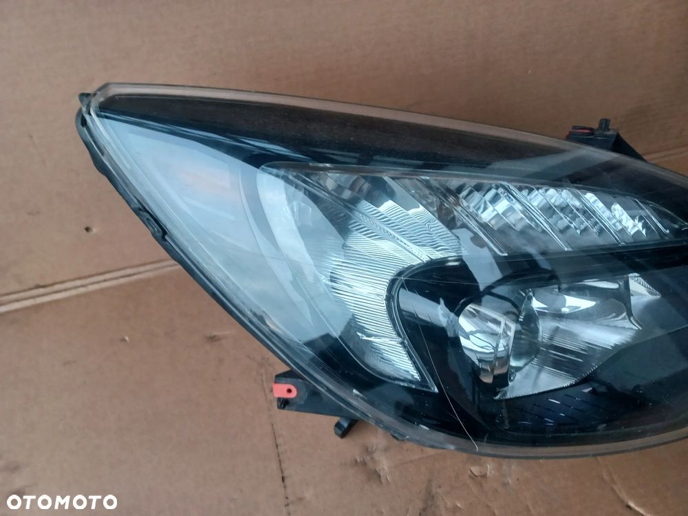 LAMPA PRZEDNIA PRAWA SOCZEWKA MERIVA B - 10