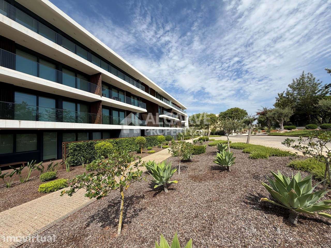 Apartamento T2 de Luxo junto da Praia e Marina de Vilamoura - Grande imagem: 5/29